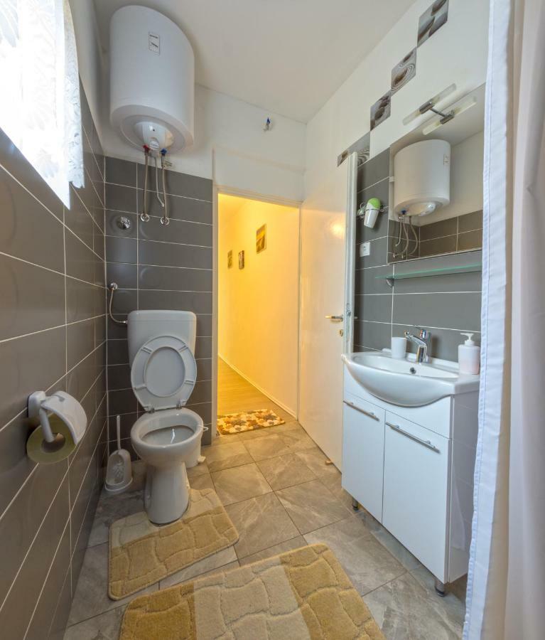 Apartment Nino Skradin Exterior photo